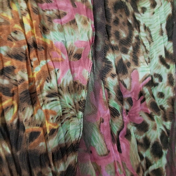 Alberto Makali crinkle flare skirt, size 12, NWT - Picture 4 of 8